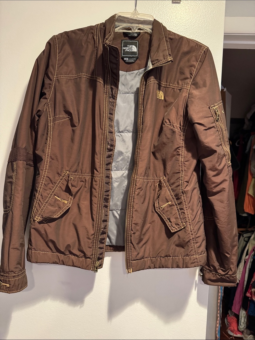 The North Face women’s Chocolate Brown Lightweight Shirt Jacket